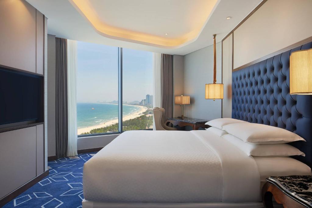 four- points-by-sheraton-danang-4