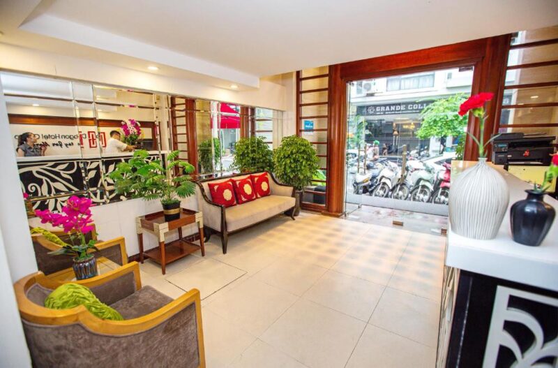 Hanoi Center Silk Classic Hotel & Travel